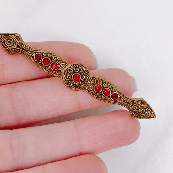 Vintage Gold Tone Bar Brooch Red Stones C Clasp Edwardian Victorian Revival - Picture 2 of 9